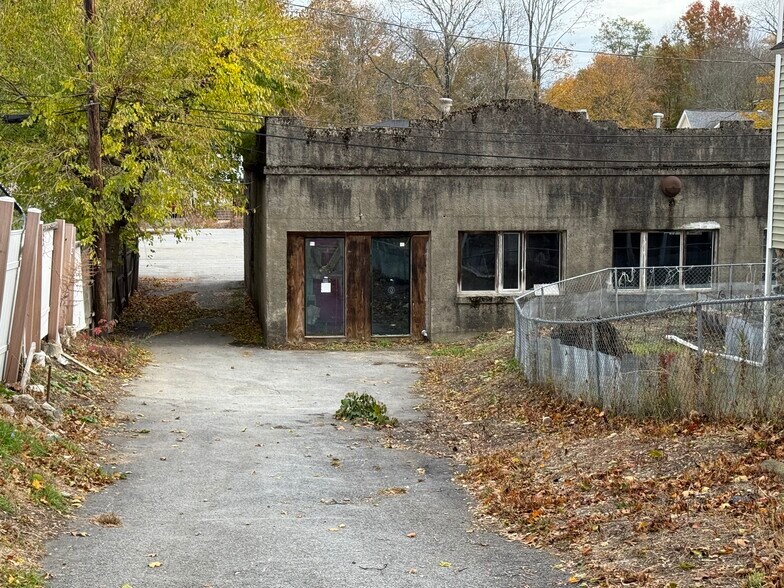 More Photos Of 22 Richmond Ave, Worcester Auto Repair For Sale