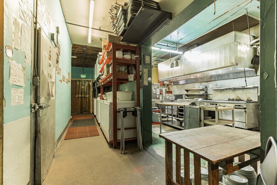 More Photos Of 2195-2199 California St, Denver Restaurant For Sale