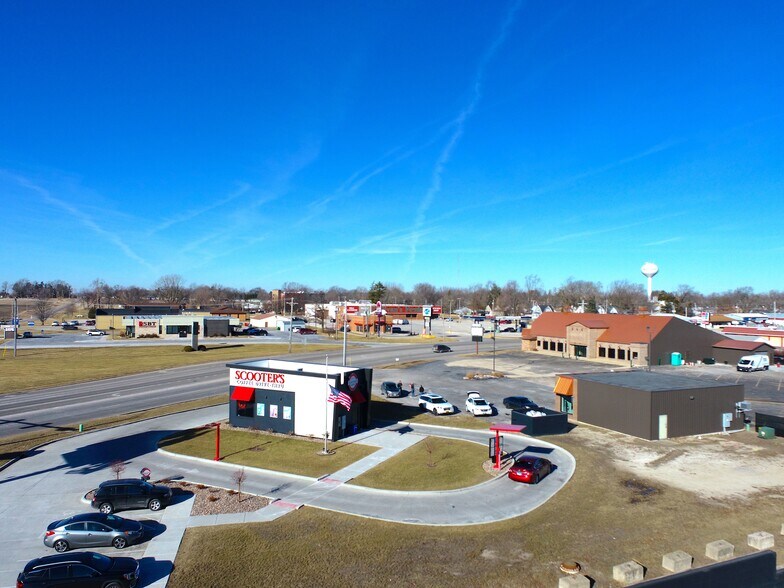 More Photos Of 630 Tenney St, Kewanee General Retail For Sale