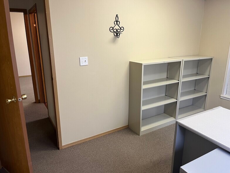 More Photos Of 810 N Birch St, Kalkaska Office For Sale