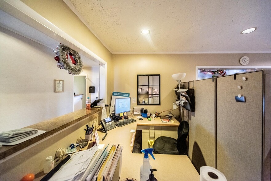 More Photos Of 2535 Broadway St, Paducah Office For Lease