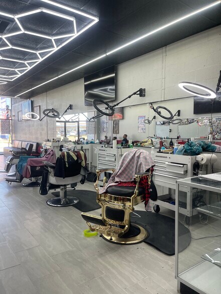 More Photos Of 7122 Lawndale St, Houston Freestanding For Sale