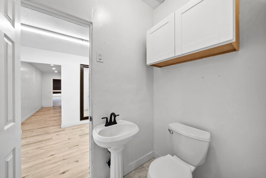 More Photos Of 6580 Federal Blvd, Lemon Grove Warehouse For Sale