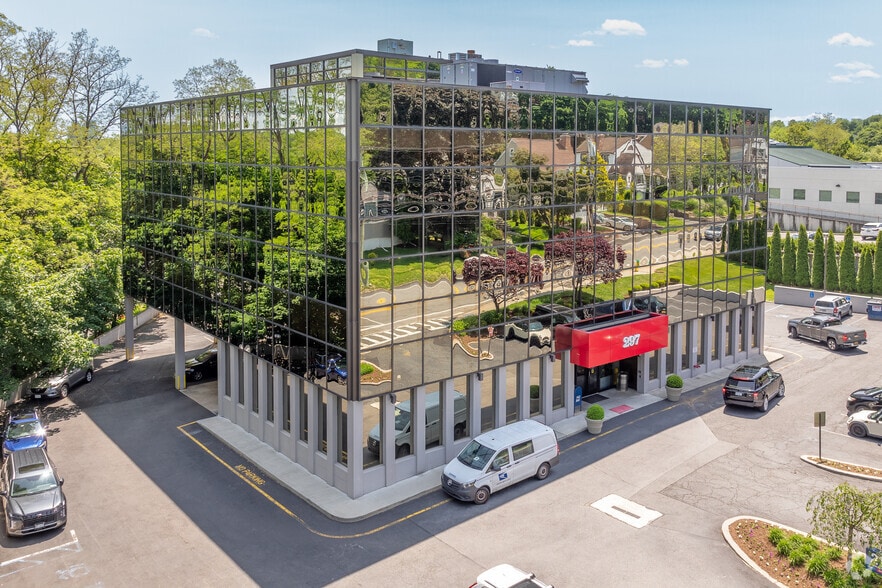 Primary Photo Of 297 Knollwood Rd, White Plains Office For Lease