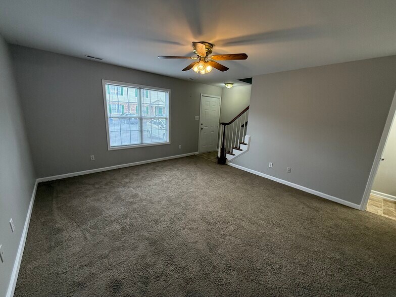 More Photos Of 1310 14th Street Dr NE, Hickory Multifamily For Sale