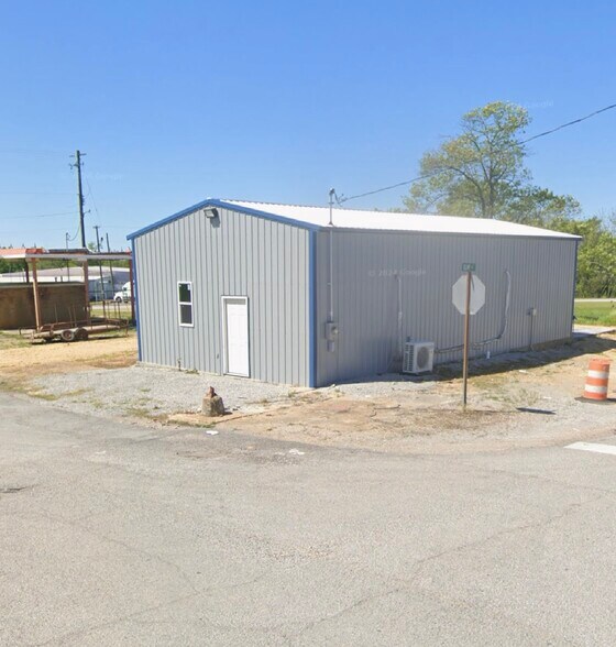 More Photos Of 310 Walker St, Hackleburg Storefront Retail Office For Sale