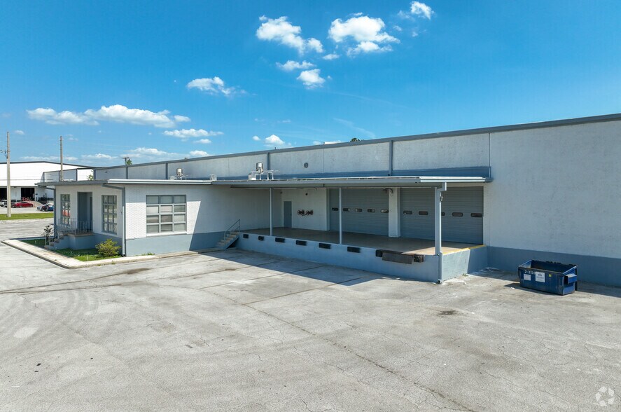 Primary Photo Of 3750 Bengert St, Orlando Warehouse For Lease