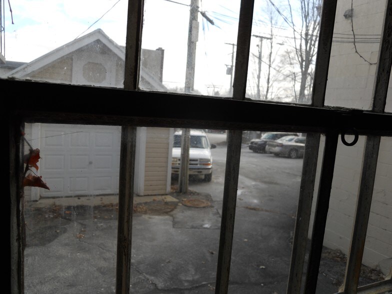 More Photos Of 115 S Main St, Vassar Office Residential For Lease