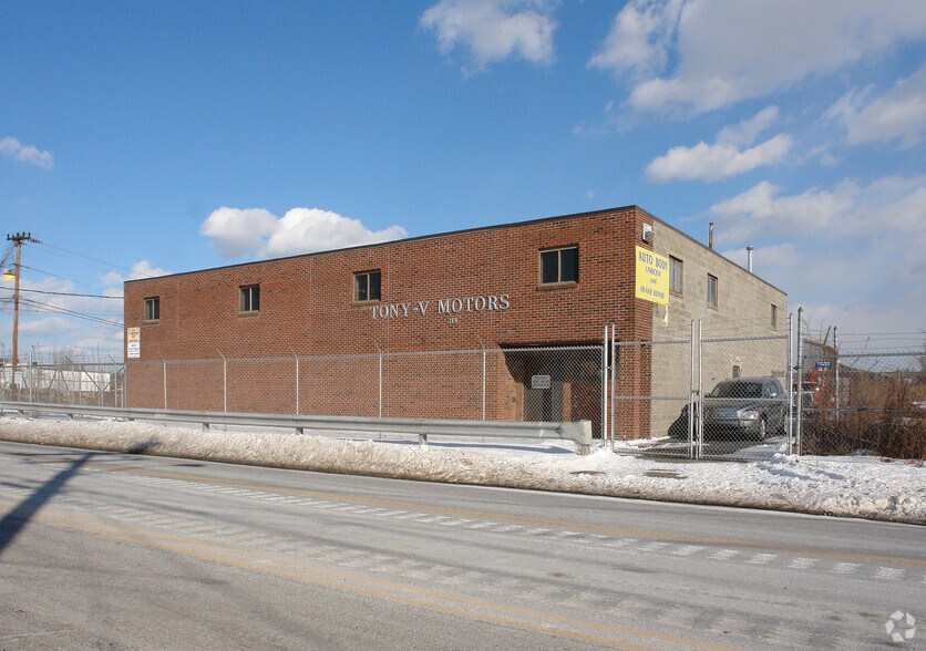 Primary Photo Of 238 Ledyard St, Hartford Auto Repair For Lease