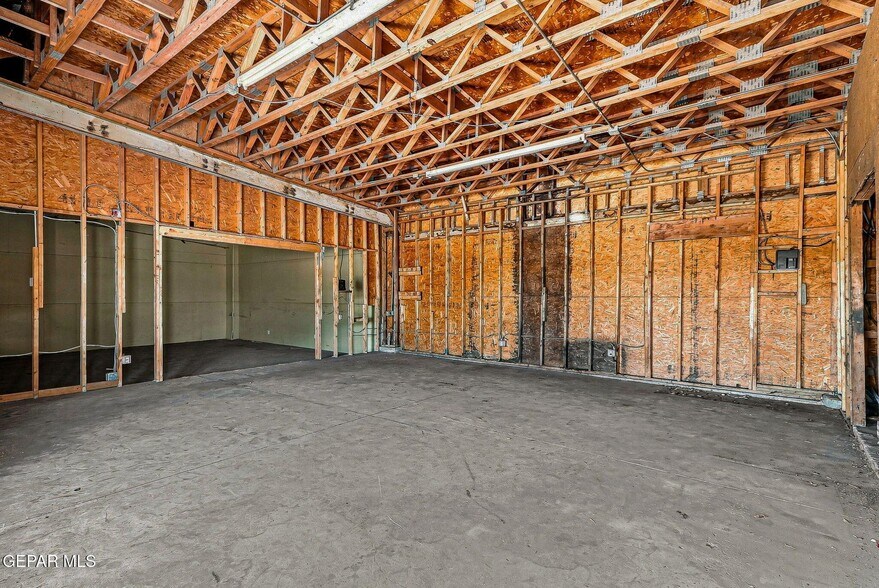 More Photos Of , Sunland Park Flex For Sale