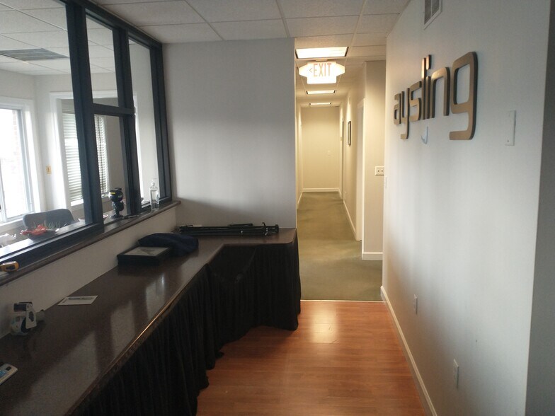 More Photos Of 131-137 Keveling Dr, Saline Medical For Lease