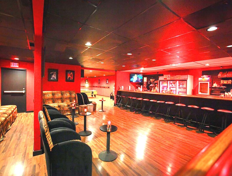 More Photos Of 1721 S Flower St, Los Angeles Storefront Retail Office For Lease