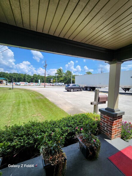 More Photos Of 4355 Covington Hwy, Decatur Office For Lease