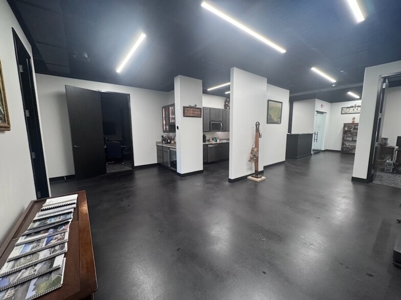 More Photos Of 640 Cepi Dr, Chesterfield Office For Sale