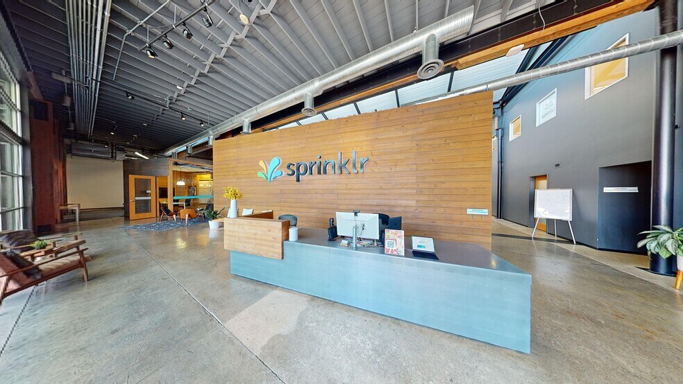 More Photos Of 2201 E 6th St, Austin Loft Creative Space For Lease