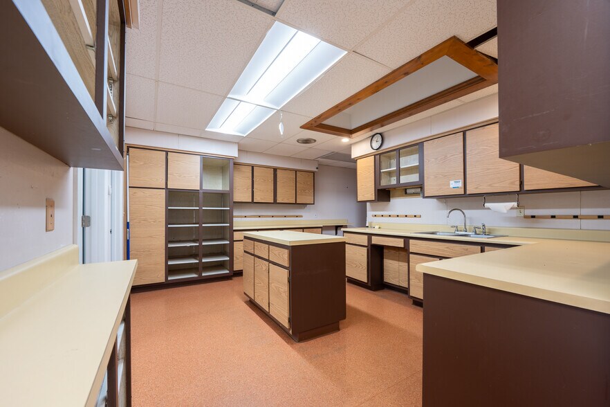 More Photos Of 5767 PA-981 Hwy, Latrobe Medical For Sale