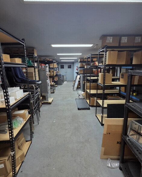 More Photos Of 180 Kinderkamack Rd, Park Ridge Warehouse For Lease