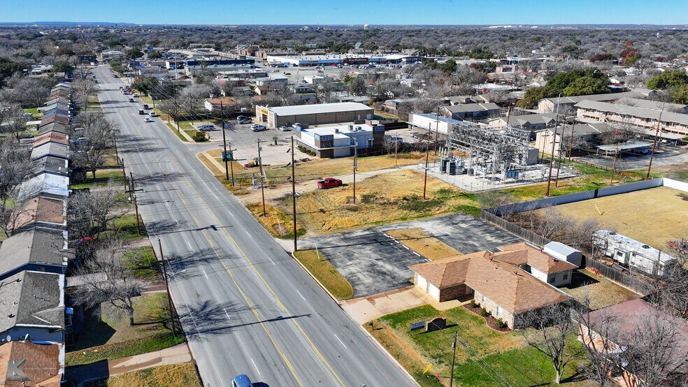 More Photos Of 2810 S 27th St, Abilene Office For Sale