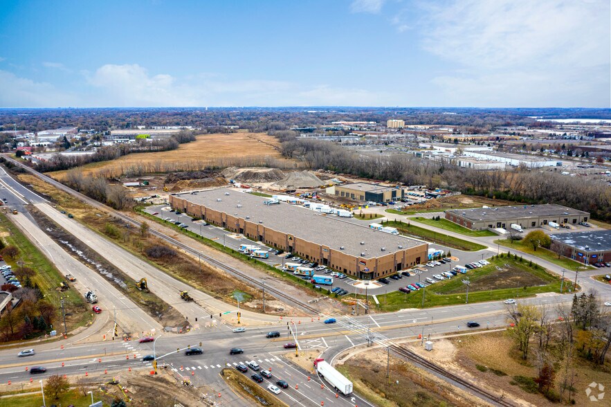 More Photos Of 8201 Brooklyn Blvd, Brooklyn Park Warehouse For Lease
