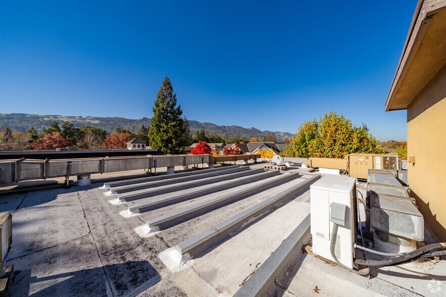More Photos Of 675 Hartz Ave, Danville Office For Sale