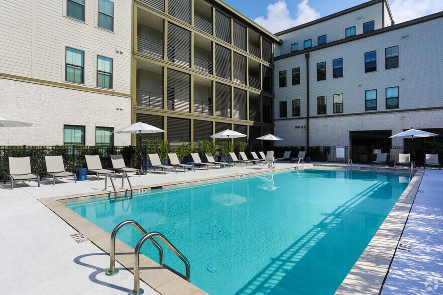 More Photos Of 1421 Shucker Cir, Mount Pleasant Apartments For Lease