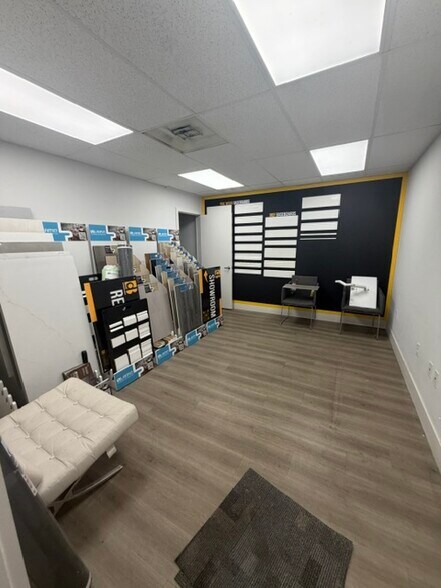 More Photos Of 7500 NW 74th Ave, Medley Warehouse For Lease