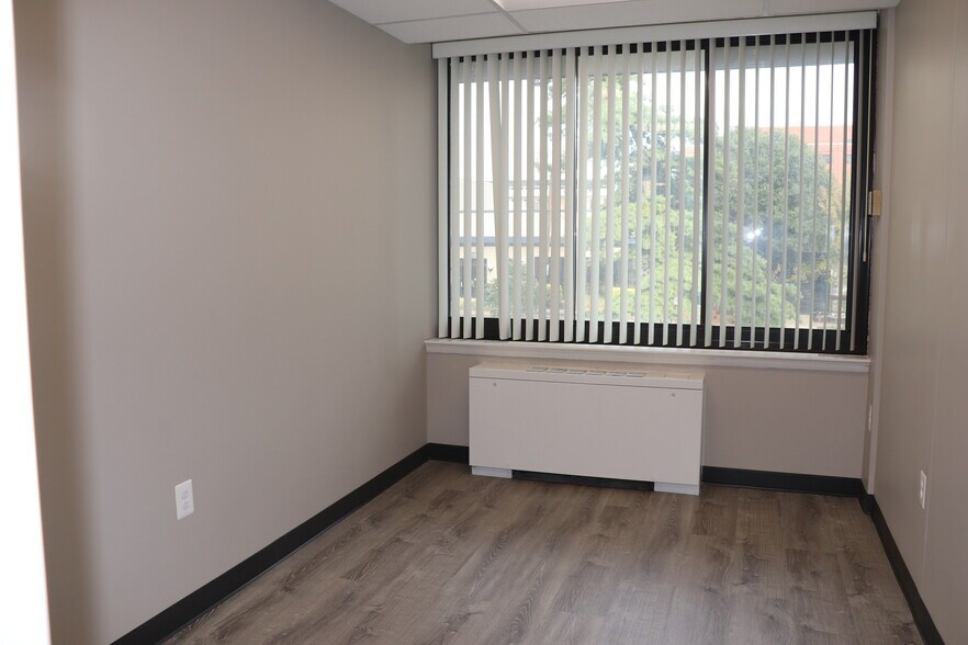 More Photos Of 801 N Pitt St, Alexandria Apartments For Sale