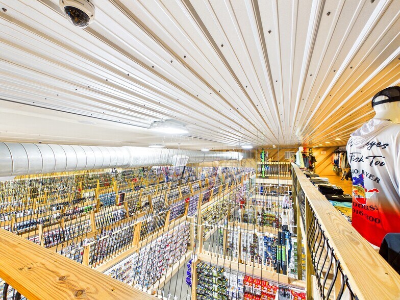 More Photos Of 13520 Emerson Ave, Williamstown General Retail For Sale