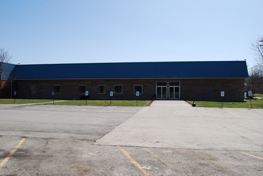 More Photos Of 501 Wilson Ln, Elkins Office Residential For Lease