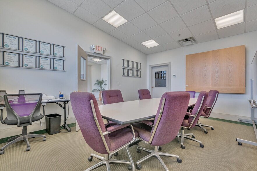 More Photos Of 38 Rainbow Ln, Sanford Warehouse For Sale