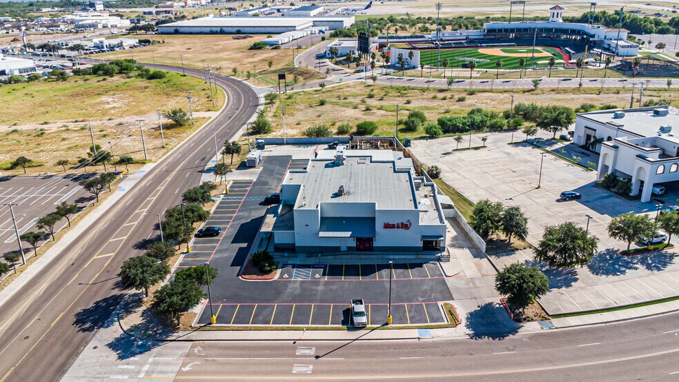 More Photos Of 2331 Endeavor, Laredo General Retail For Sale