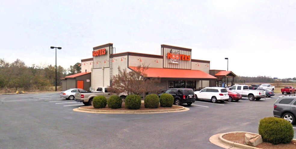 Primary Photo Of 5025 Oscar Baxter Dr, Tuscaloosa Restaurant For Lease