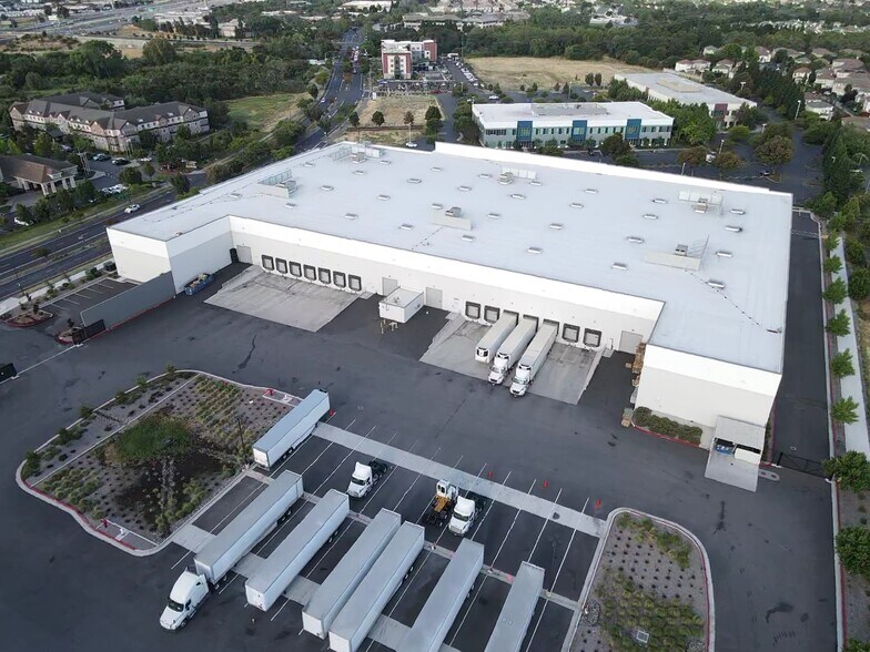 More Photos Of 4750 Business Center Dr, Fairfield Warehouse For Lease