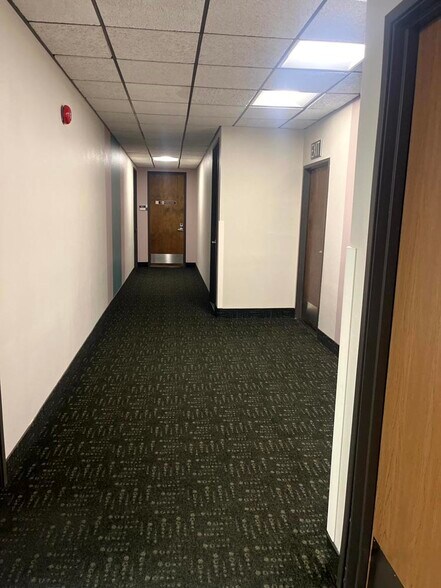 More Photos Of 14900 Ventura Blvd, Sherman Oaks Office For Lease