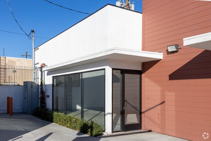 More Photos Of 4365 W Rosecrans Ave, Hawthorne General Retail For Lease