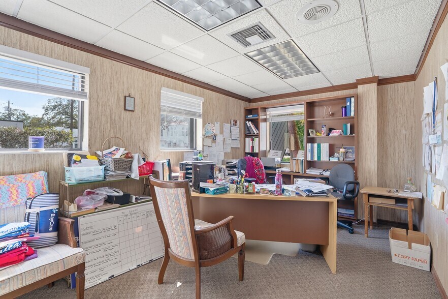 More Photos Of 908 S Fort Harrison Ave, Clearwater Office For Sale