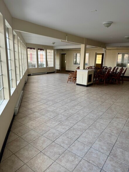 More Photos Of 2860 PA-309, Dallas Congregate Senior Housing For Lease