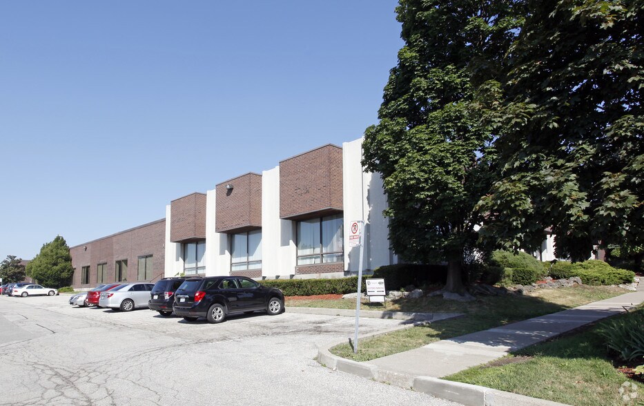 More Photos Of 5430 Timberlea Blvd, Mississauga Flex For Lease