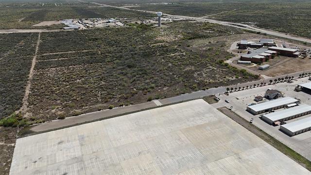 More Photos Of 102 Camino Nuevo, Laredo Warehouse For Sale