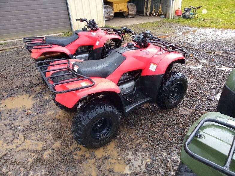 More Photos Of 224 Michael Ln, New Berlin Racetrack For Sale