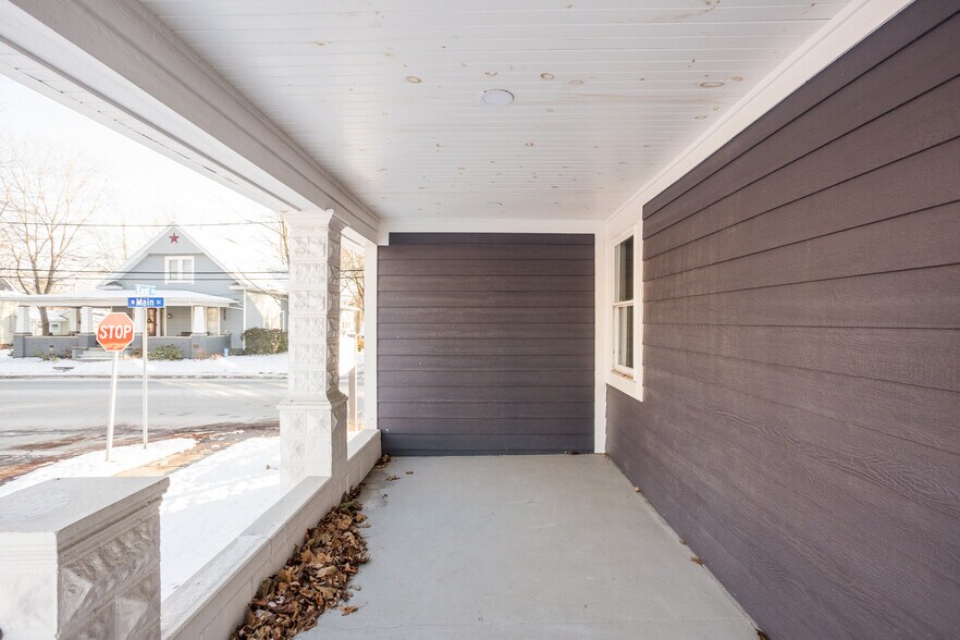 More Photos Of 502 W Main St, Danville Office For Sale