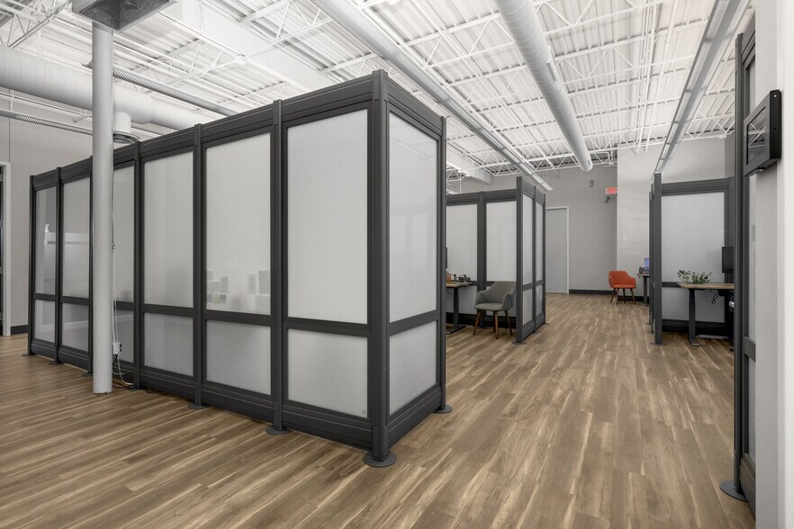 More Photos Of 4950 W 78th St, Bloomington Warehouse For Sale