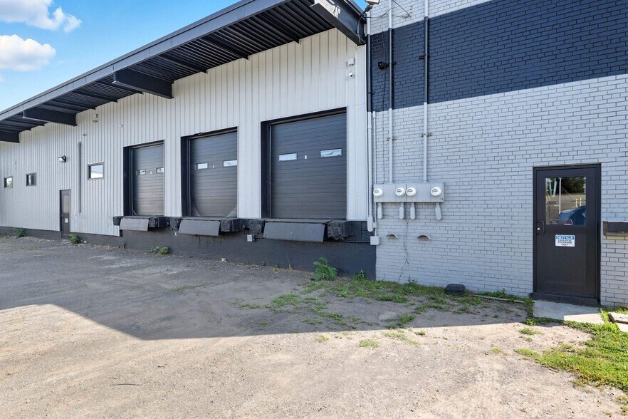 More Photos Of 864 Driving Park Ave, Rochester Warehouse For Sale