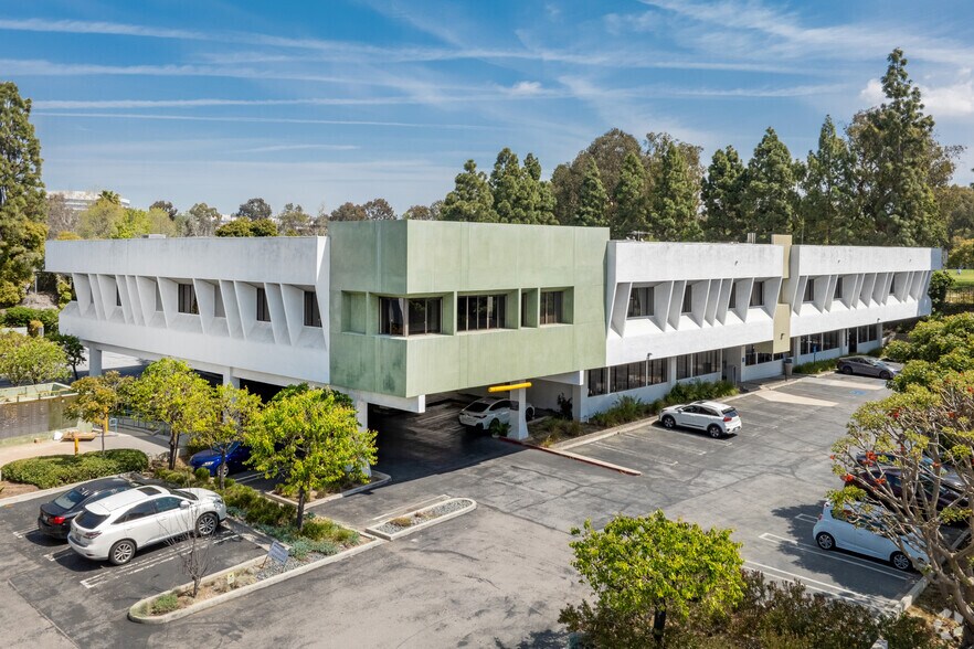 Primary Photo Of 5839 Green Valley Cir, Culver City Office For Lease
