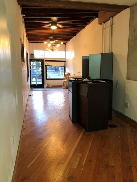 More Photos Of 4140 Telegraph Ave, Oakland Storefront For Lease