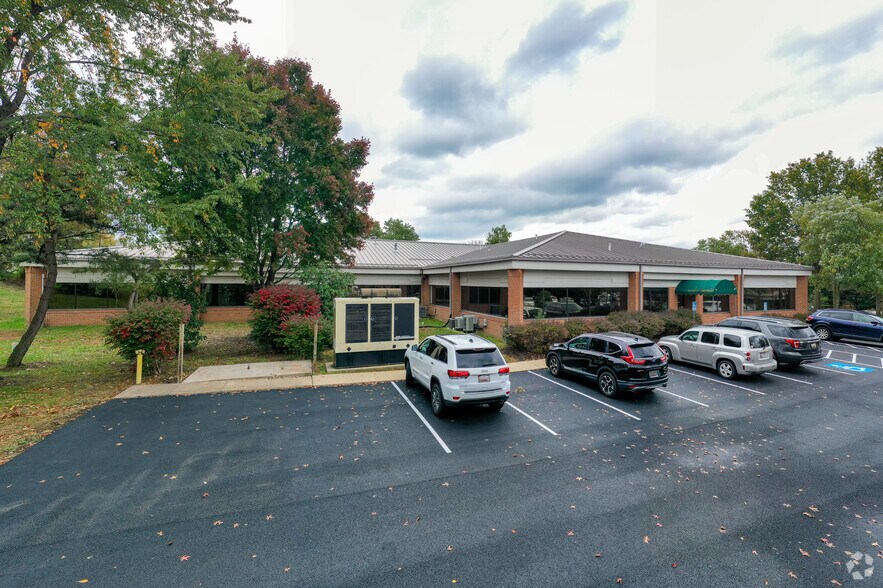 More Photos Of 101 Chesapeake Blvd, Elkton Medical For Sale