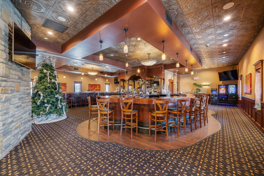 More Photos Of 3177 French Rd, De Pere Restaurant For Sale