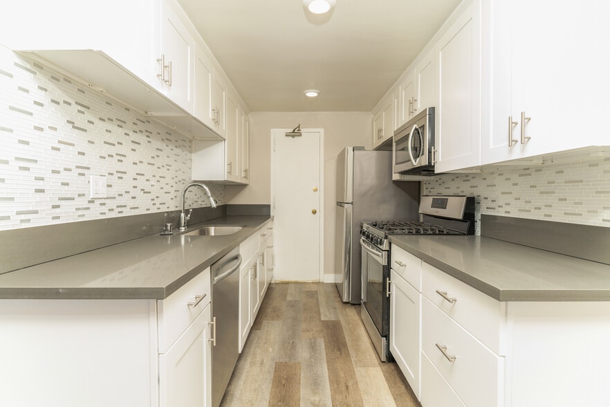 More Photos Of 165 N Michigan Ave, Pasadena Apartments For Sale