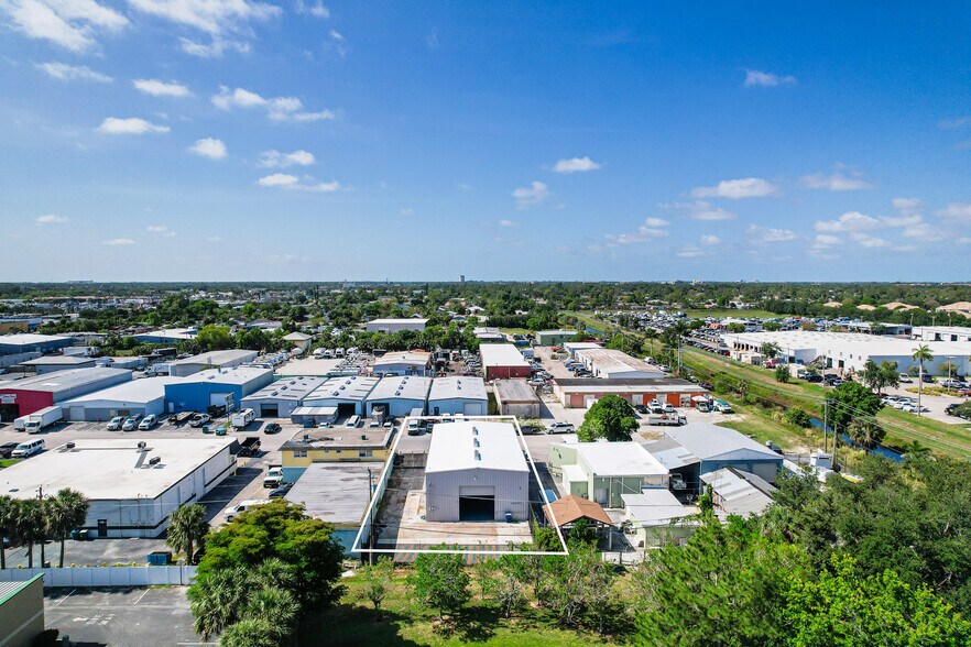 More Photos Of 1911 Dana Dr, Fort Myers Warehouse For Sale