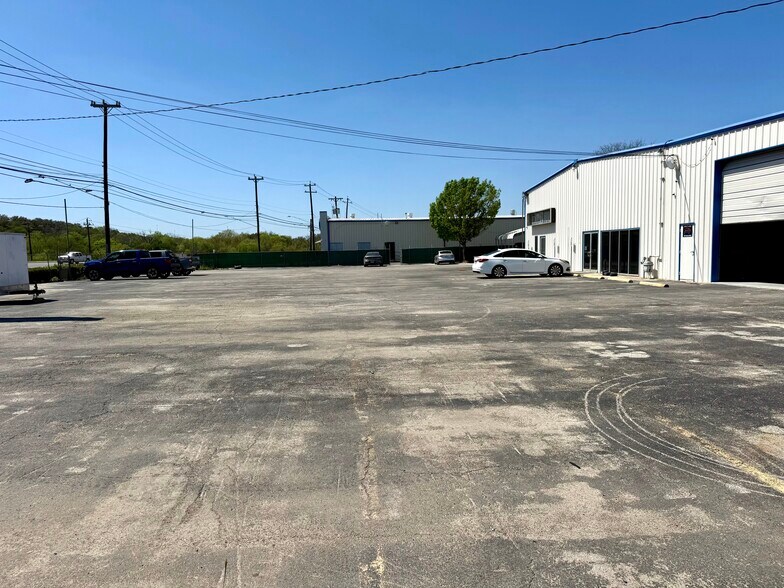 More Photos Of 10219 Culebra Rd, San Antonio Auto Repair For Lease